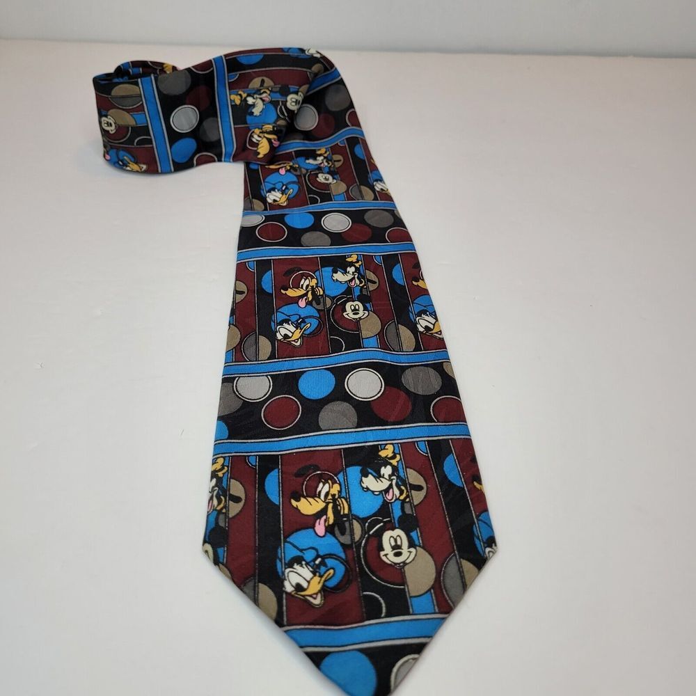 DISNEY Mickey Unlimited by Balancine Inc Men's Tie Mickey Mouse Pluto Donald EUC